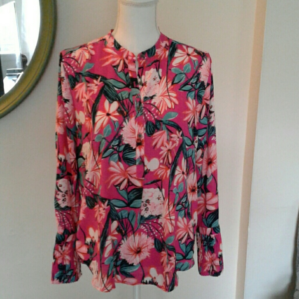 NWT Ann Taylor Flounce Sleeve Floral Blouse